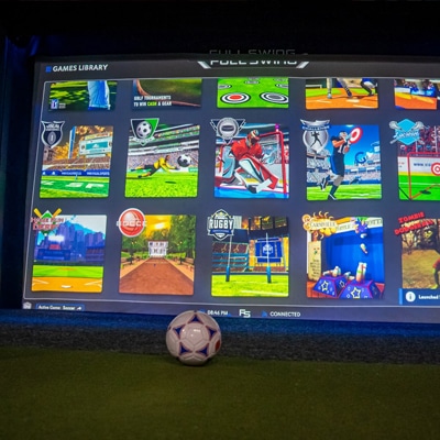 Arcade sports game on the simulator