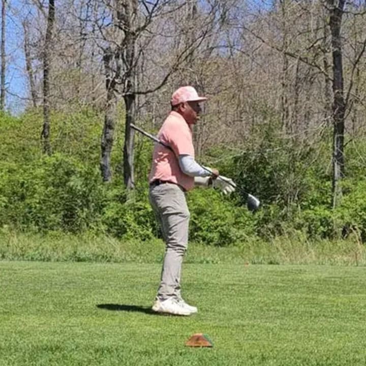 Gymmy, golf instructor